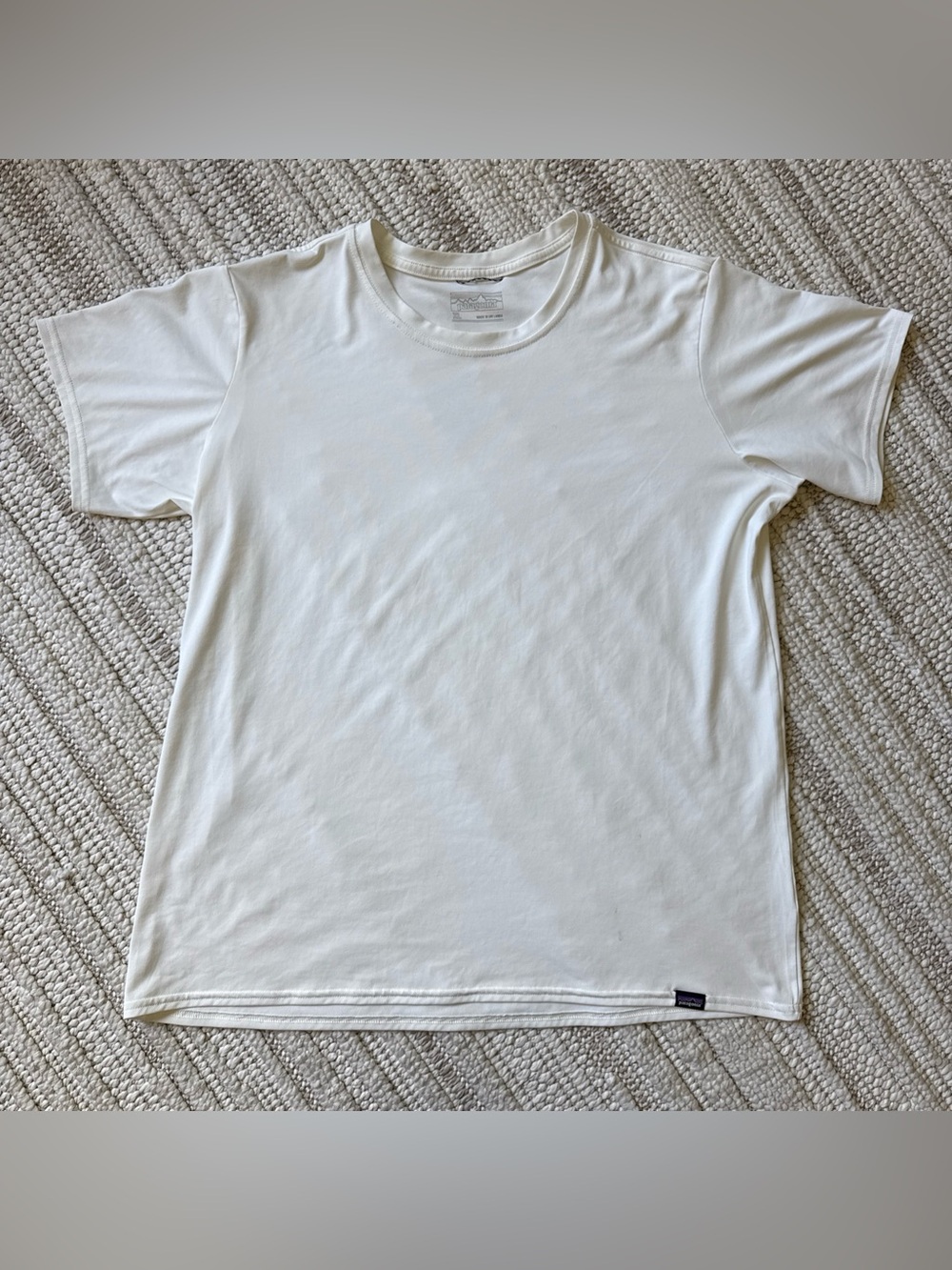 Patagonia Shirt Mens XL White Cool Daily Cherry Street Energy Gorpcore